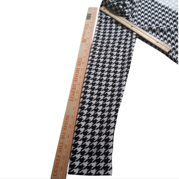 NWT, Sz. S, black and white, cropped long-sleeved, open front sweater/coat. - Picture 7 of 8